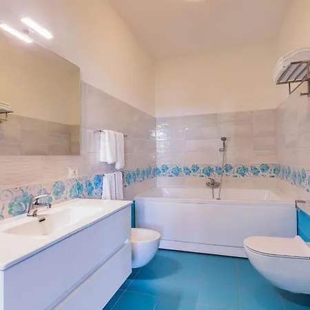 Gasthuis Luigi E Rachele 4*